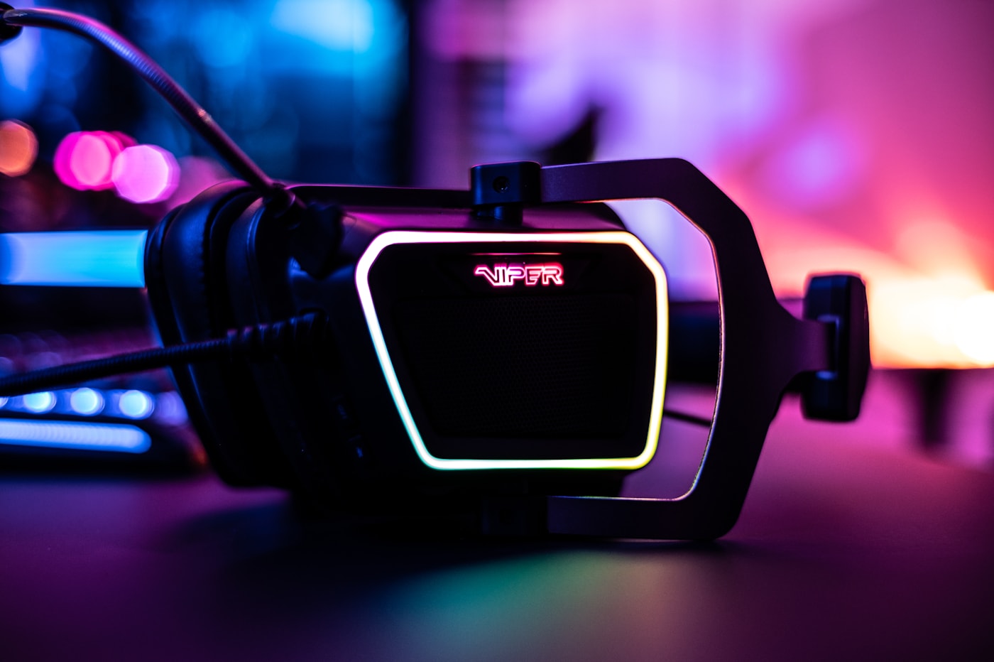 Gaming headset representing independent buying research